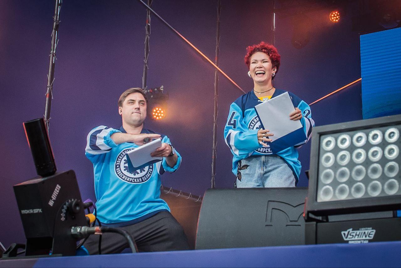 Фото Крики фанатов, тысячи зрителей и Ваня Дмитриенко. День Болельщика в Новосибирске – яркие кадры 29